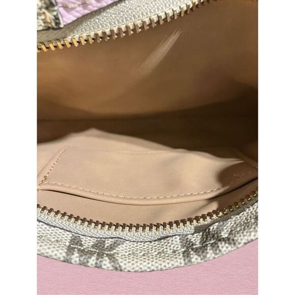 Michael Kors Waist Bag/Belt / SZ: XL / NWOT - Picture 7 of 8